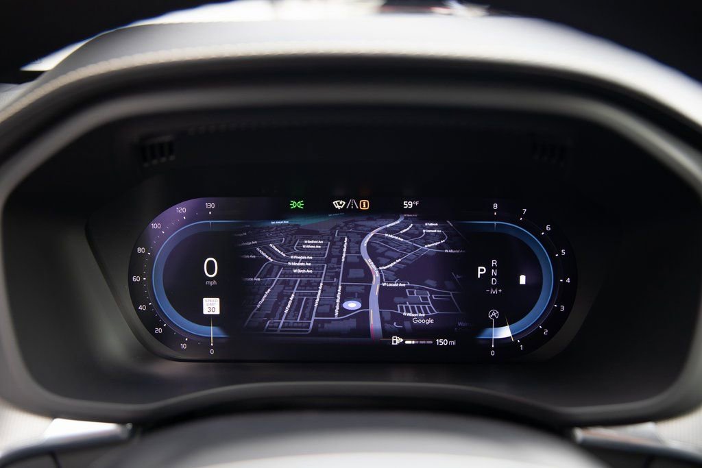 Used 2022 Volvo XC60 B5 R-Design w/ Advanced Package image 13