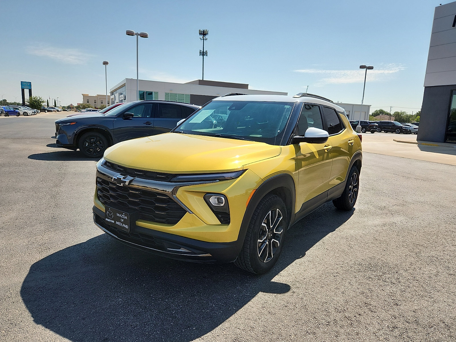 Used 2025 Chevrolet TrailBlazer ACTIV FWD image 3