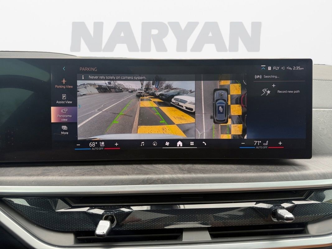 Used 2025 BMW X5 xDrive40i w/ M Sport Package image 18