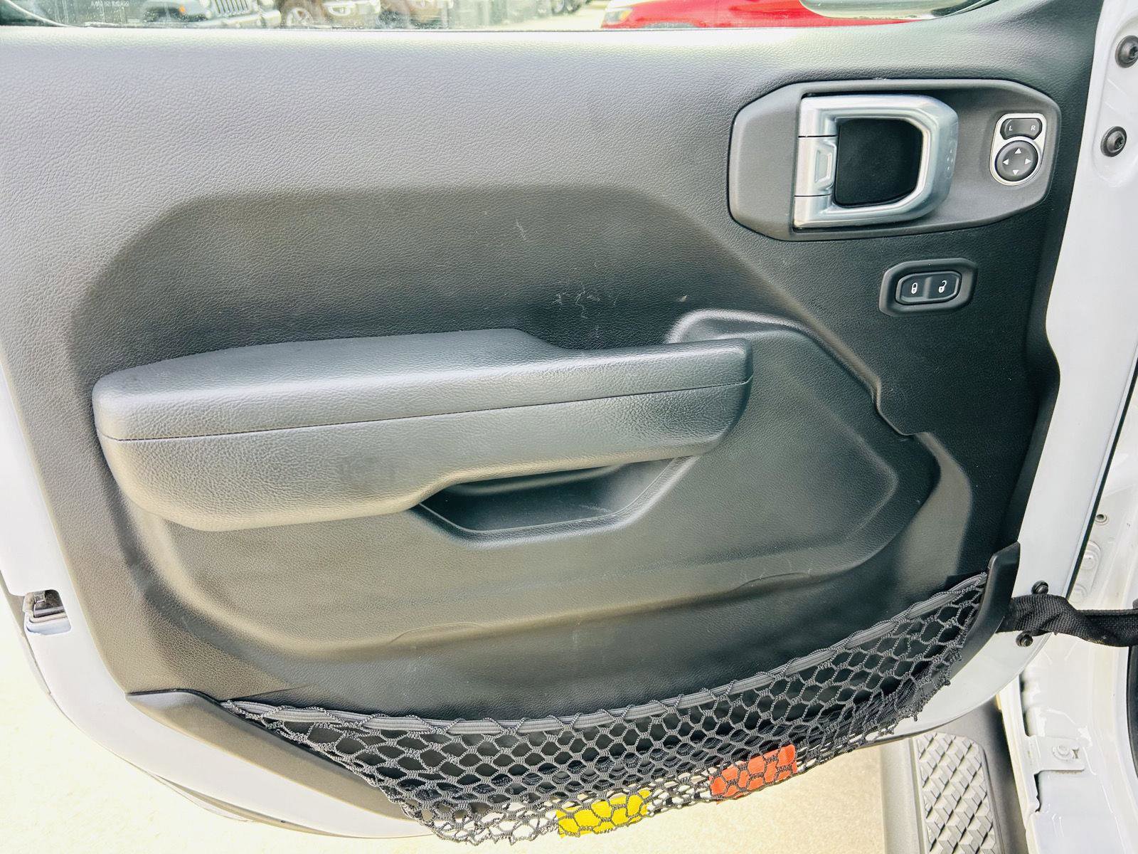 Used 2022 Jeep Gladiator Sport image 6