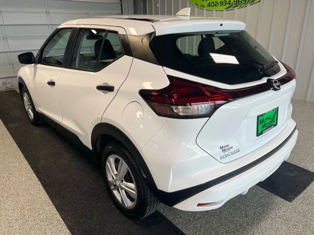 Used 2022 Nissan Kicks S image 4