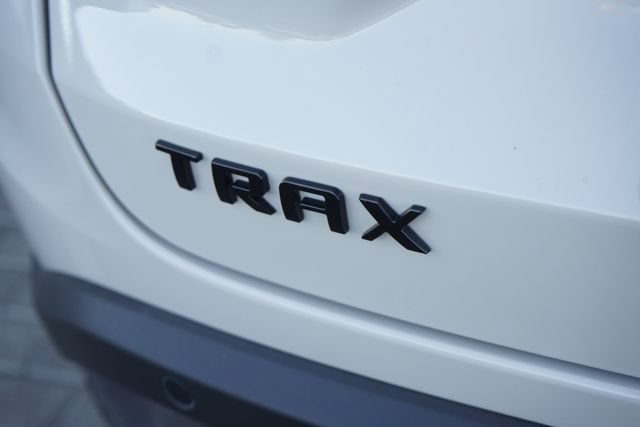 Used 2026 Chevrolet Trax RS w/ Sunroof Package FWD image 12