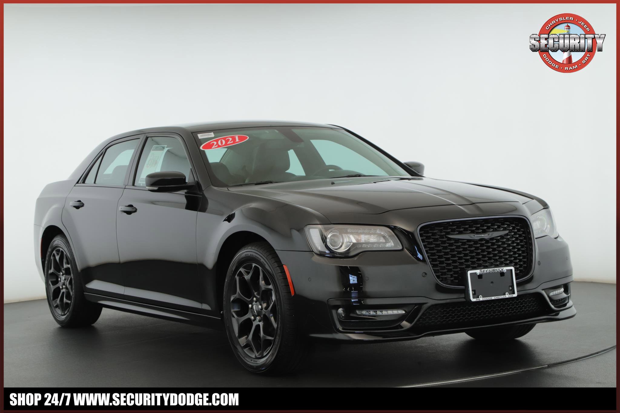 Used 2021 Chrysler 300 Touring L image 1