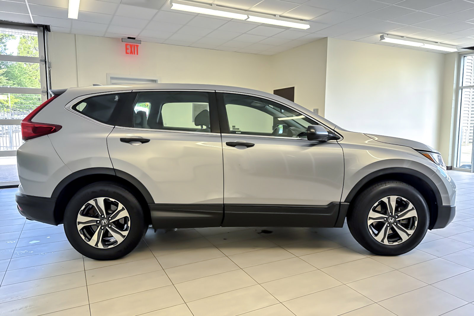 Used 2018 Honda CR-V LX image 3