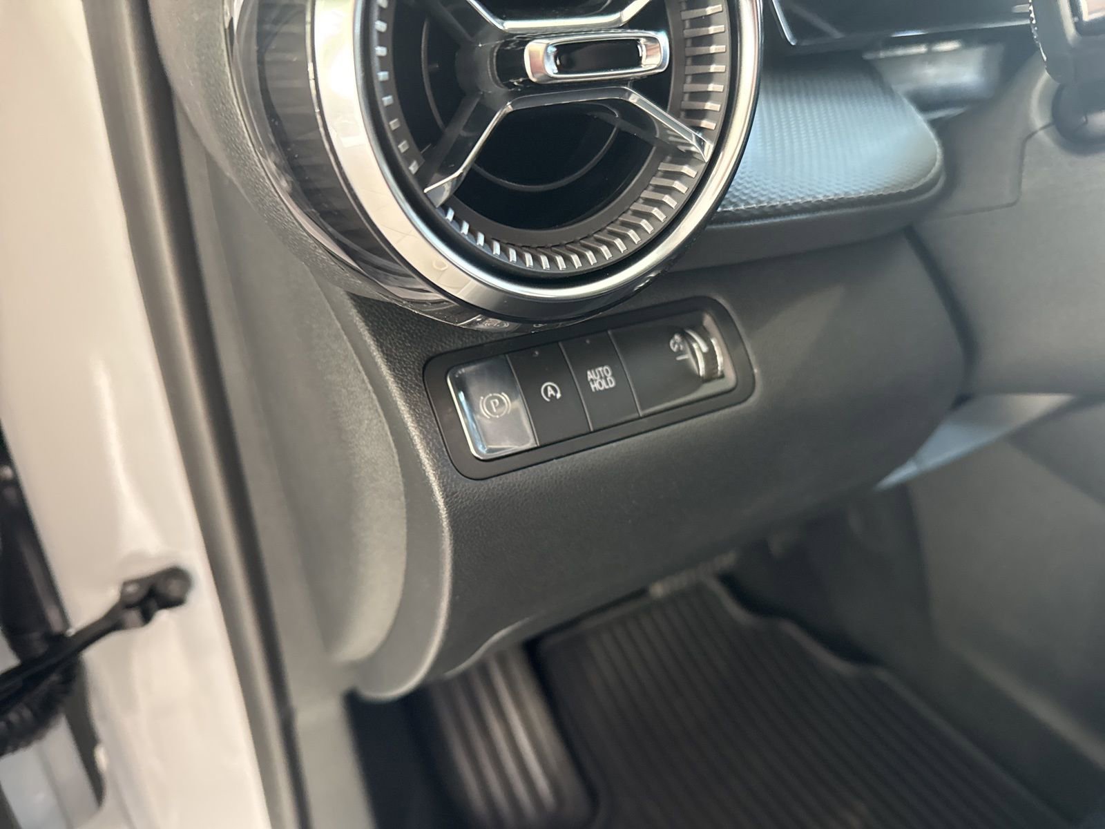 New 2026 Chevrolet Equinox LT w/ Convenience Package II FWD image 19