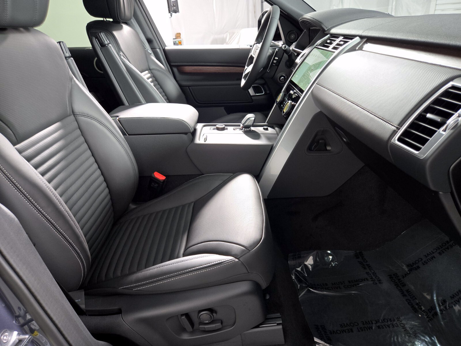 New 2026 Land Rover Discovery Dynamic SE AWD/4WD image 3