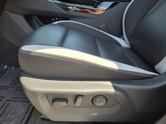Used 2025 Buick Envision Sport Touring AWD/4WD image 16