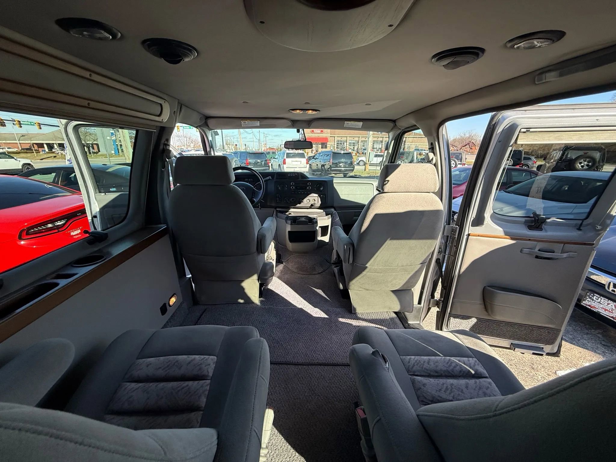 Used 2014 Ford E-150 and Econoline 150 image 16