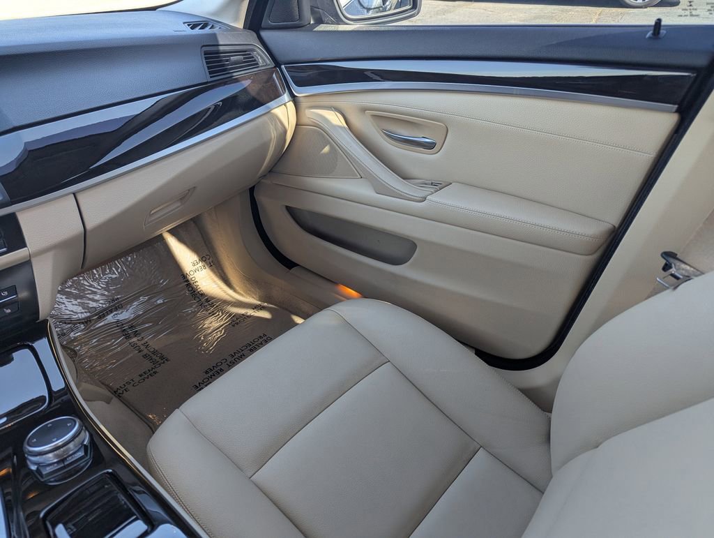 Used 2015 BMW 528i 528i image 16