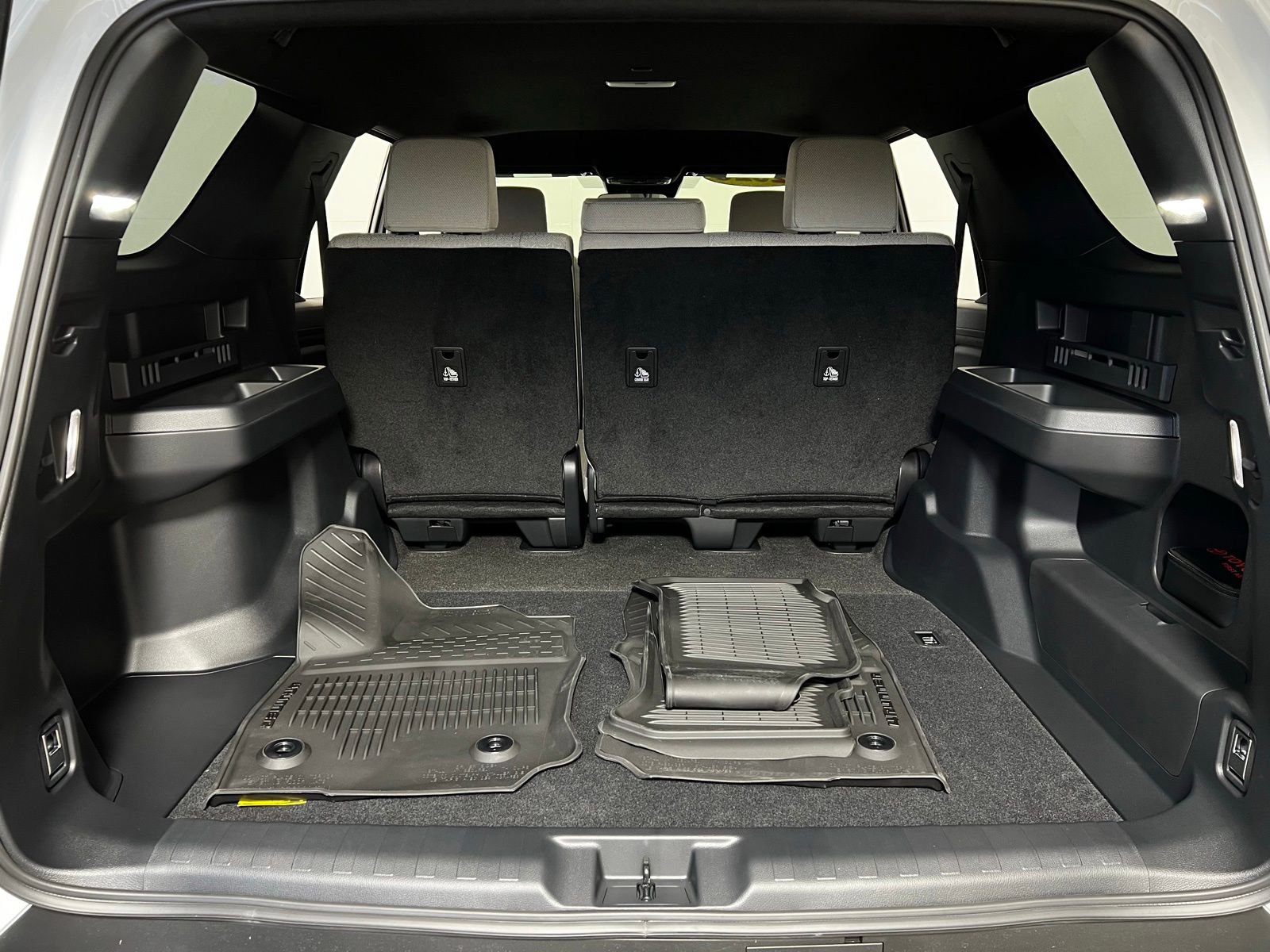 Used 2026 Toyota 4Runner SR5 RWD image 23