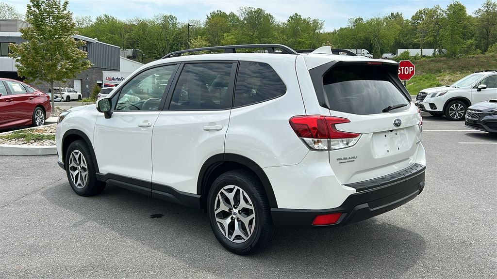 Certified 2022 Subaru Forester Premium AWD/4WD image 6