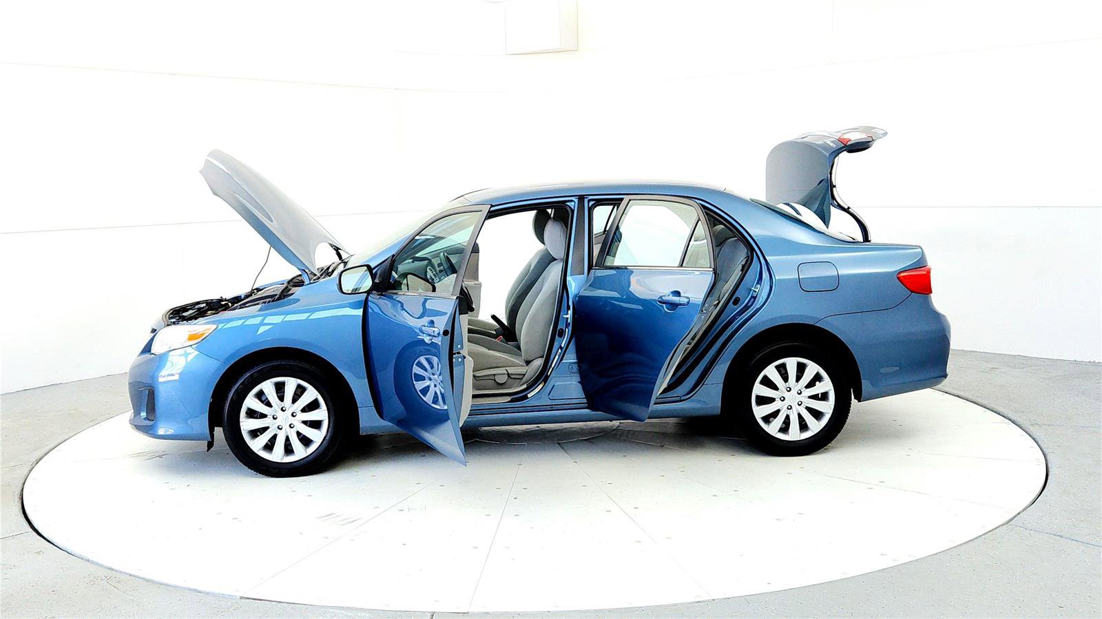 Used 2013 Toyota Corolla LE FWD image 10