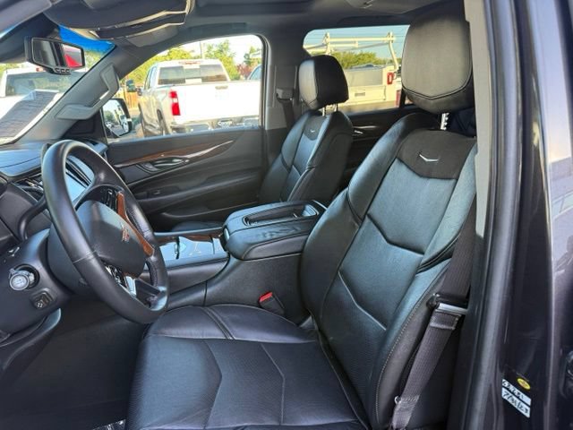 Used 2016 Cadillac Escalade Luxury AWD/4WD image 14