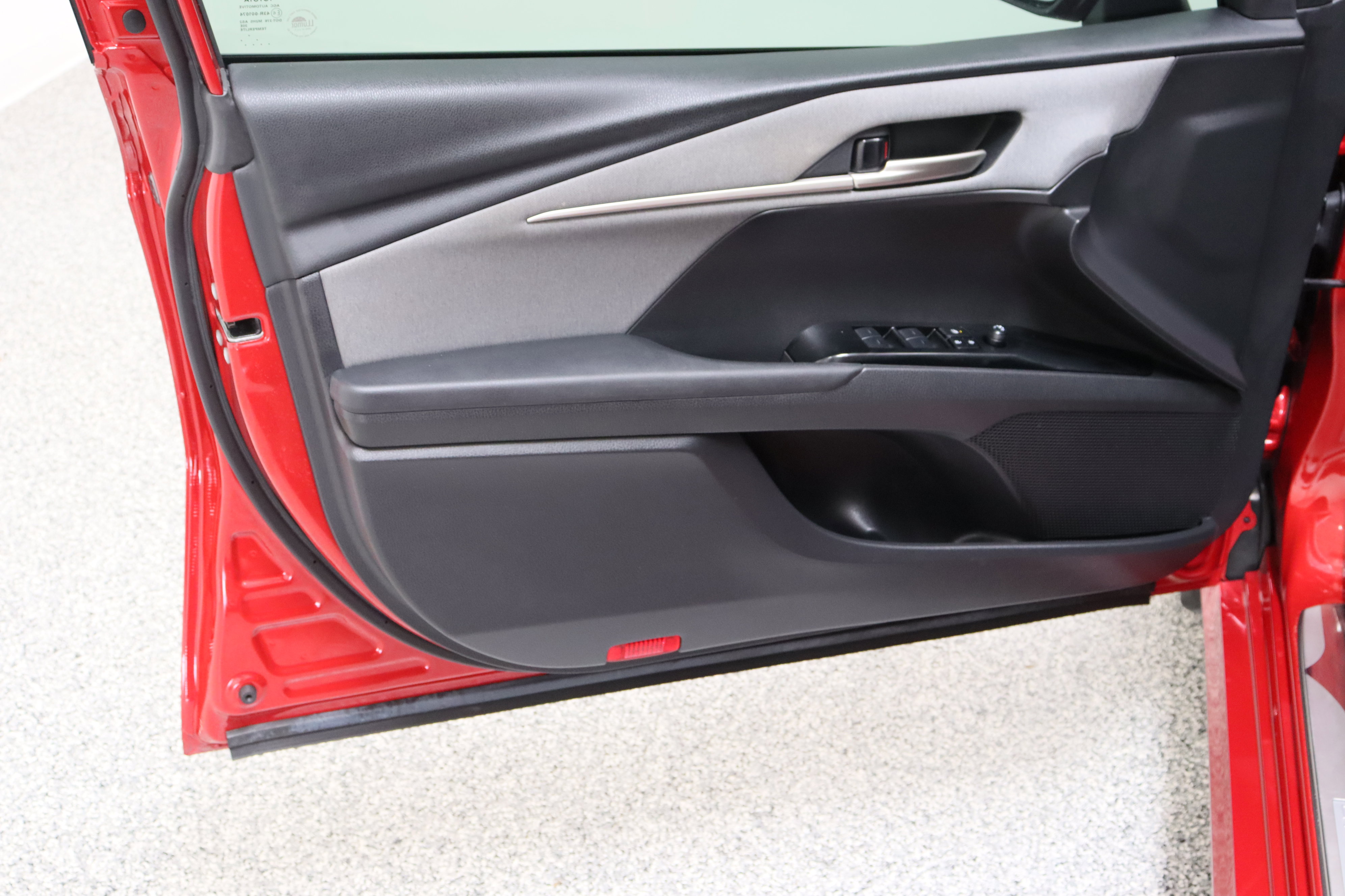 Certified 2025 Toyota Camry LE w/ Convenience Package image 11