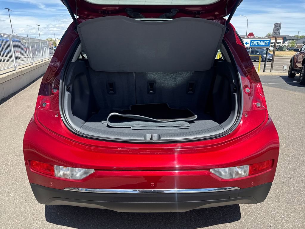 Used 2020 Chevrolet Bolt Premier w/ Infotainment Package image 22