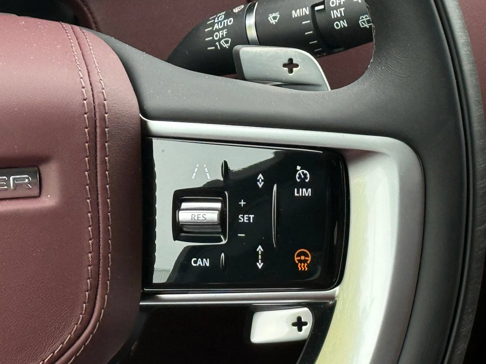 New 2026 Land Rover Range Rover SE AWD/4WD image 36