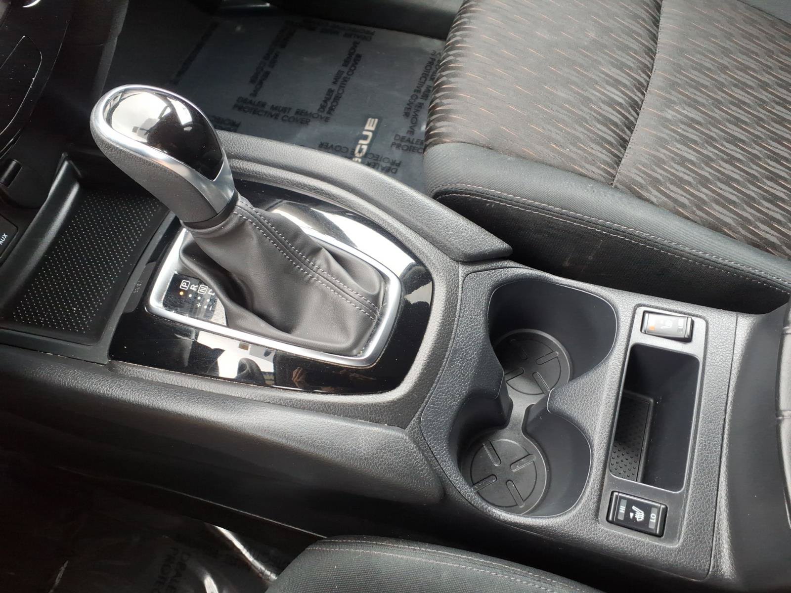 Used 2017 Nissan Rogue SV AWD/4WD image 19