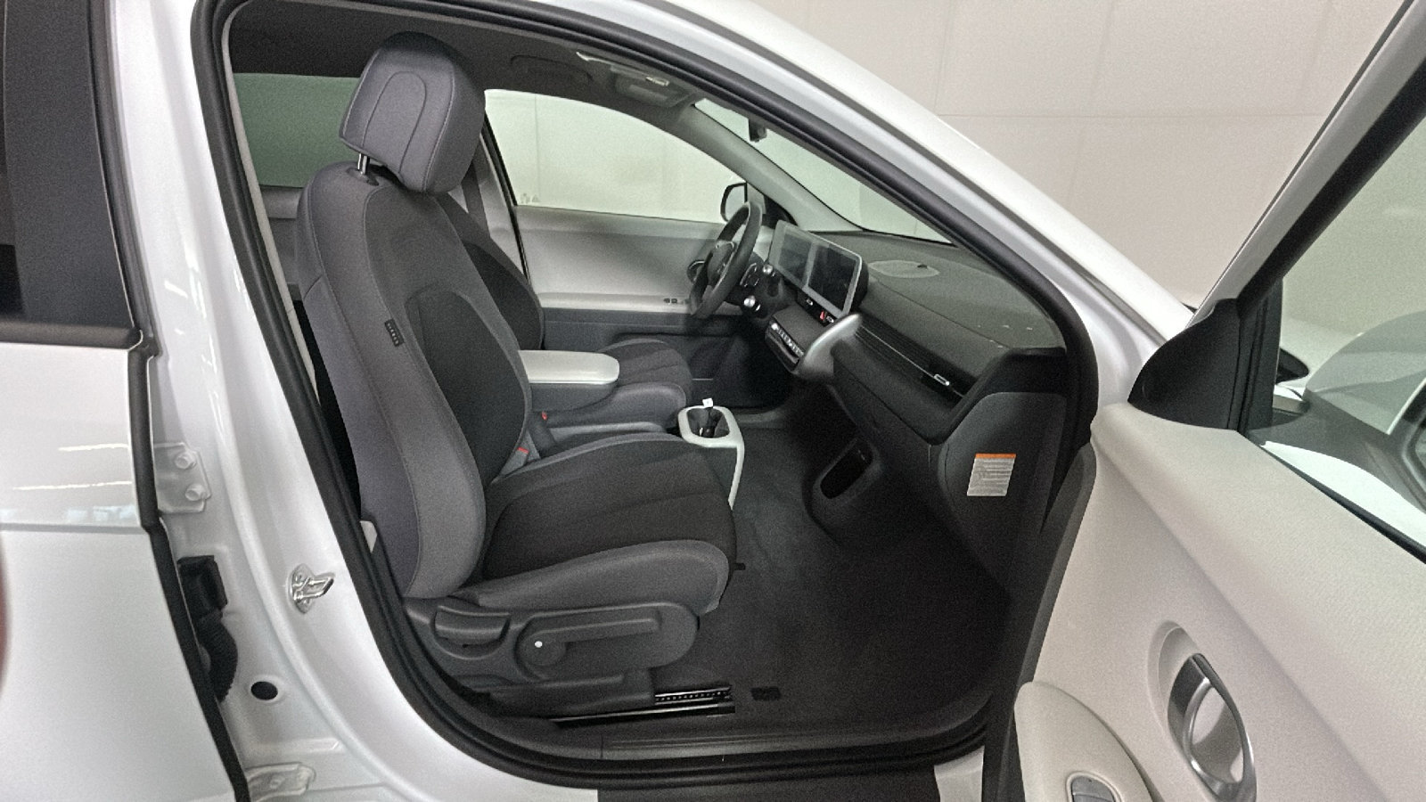 Used 2024 Hyundai Ioniq 5 SEL AWD/4WD image 36