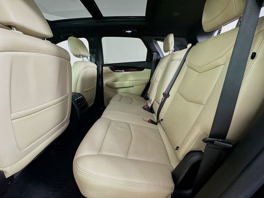 Used 2018 Cadillac XT5 Premium Luxury w/ Driver Assist Package FWD image 32