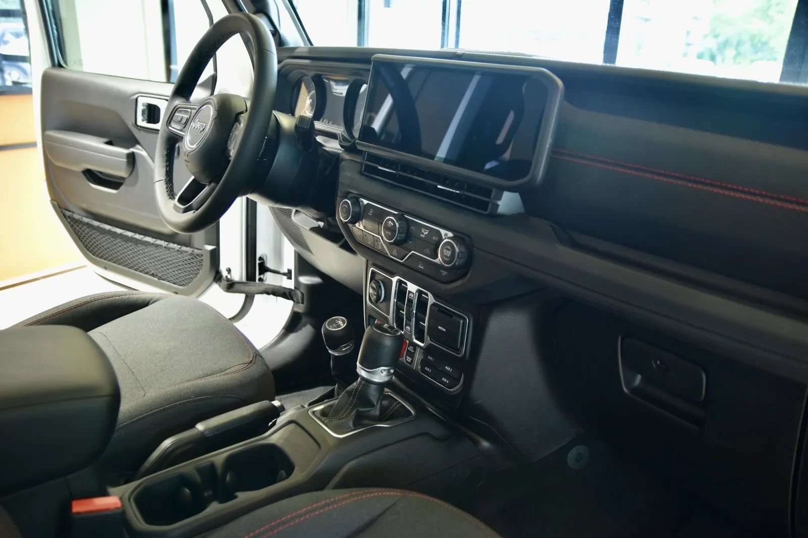Used 2026 Jeep Gladiator Rubicon AWD/4WD image 24