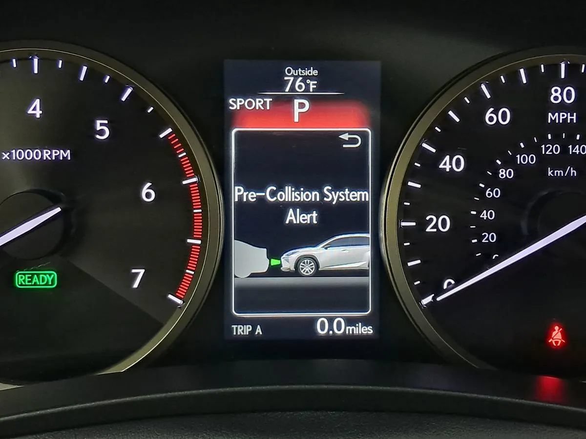 Used 2016 Lexus NX 300h AWD w/ Luxury Package image 11
