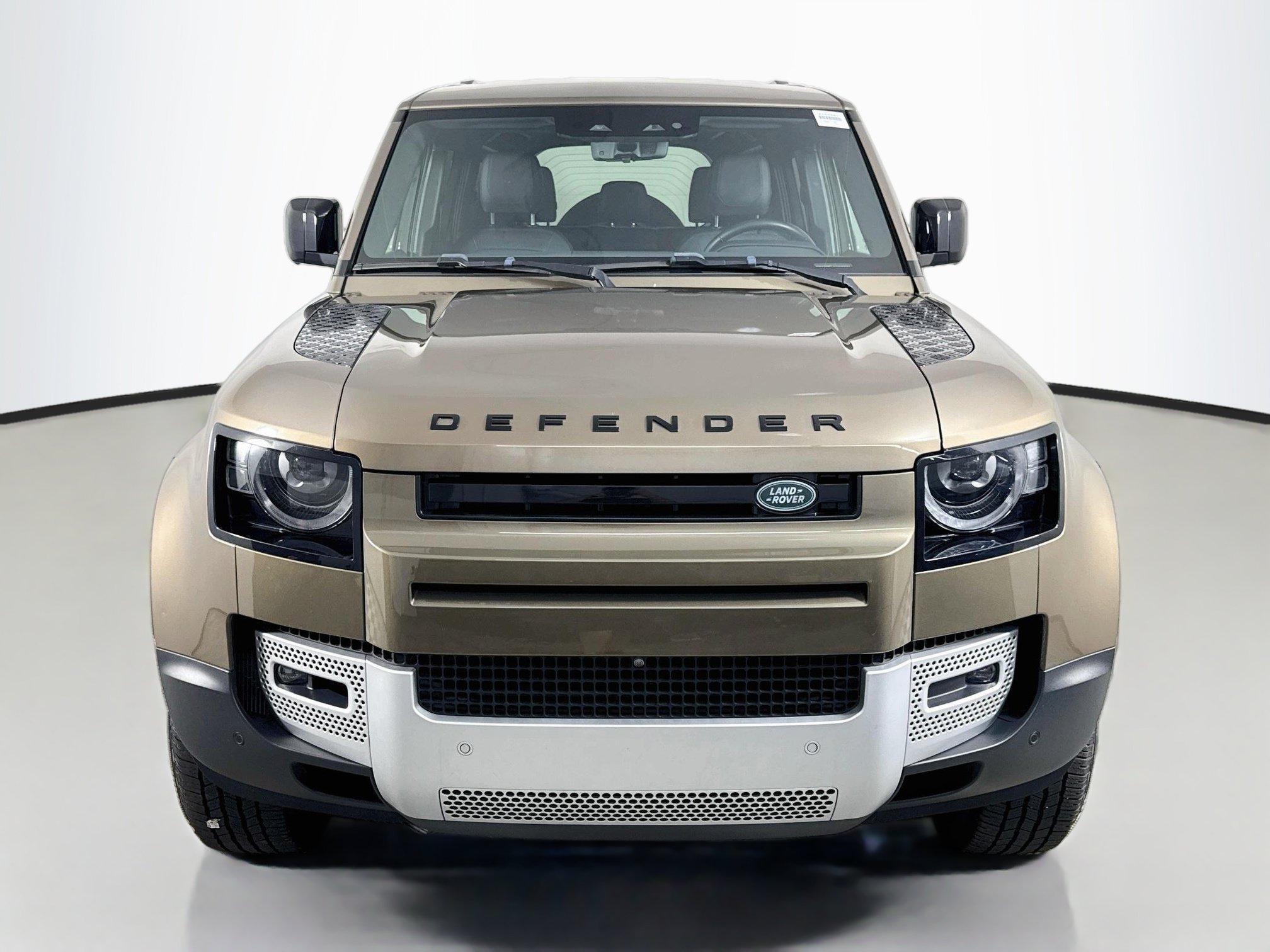 Used 2024 Land Rover Defender 110 S AWD/4WD image 2