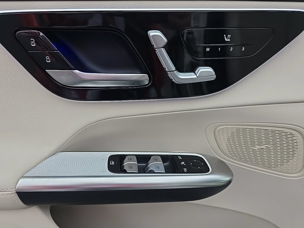 New 2026 Mercedes-Benz GLC 300 4MATIC image 13