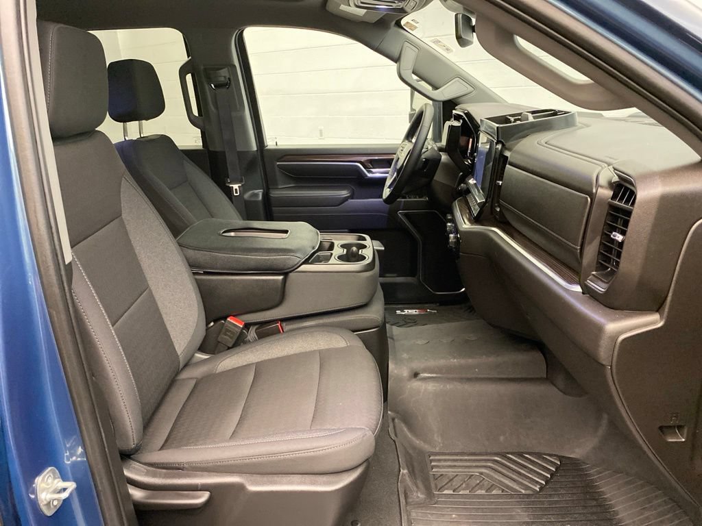 Used 2025 Chevrolet Silverado 2500 LT w/ Texas Edition AWD/4WD image 25