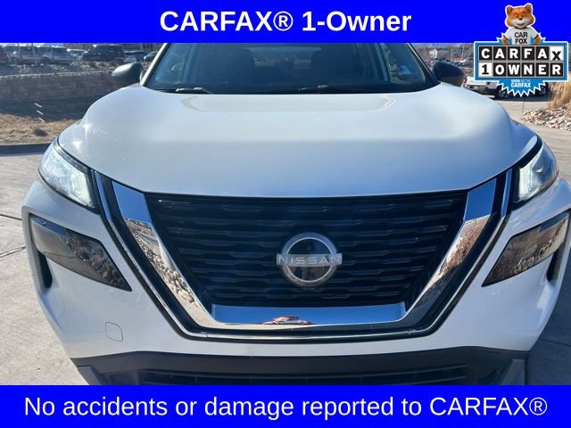 Used 2023 Nissan Rogue S image 2