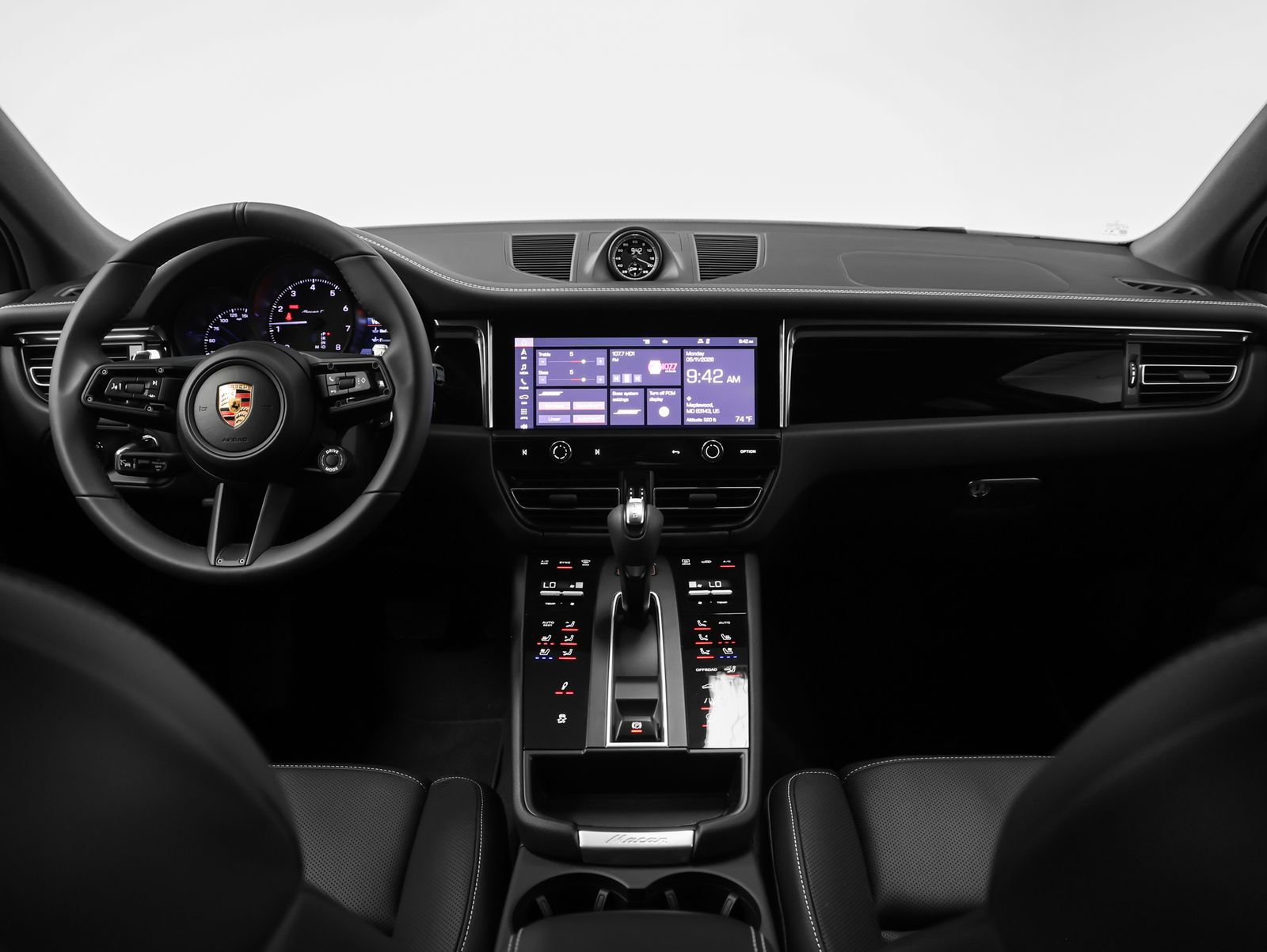 New 2026 Porsche Macan Turbo AWD/4WD image 31