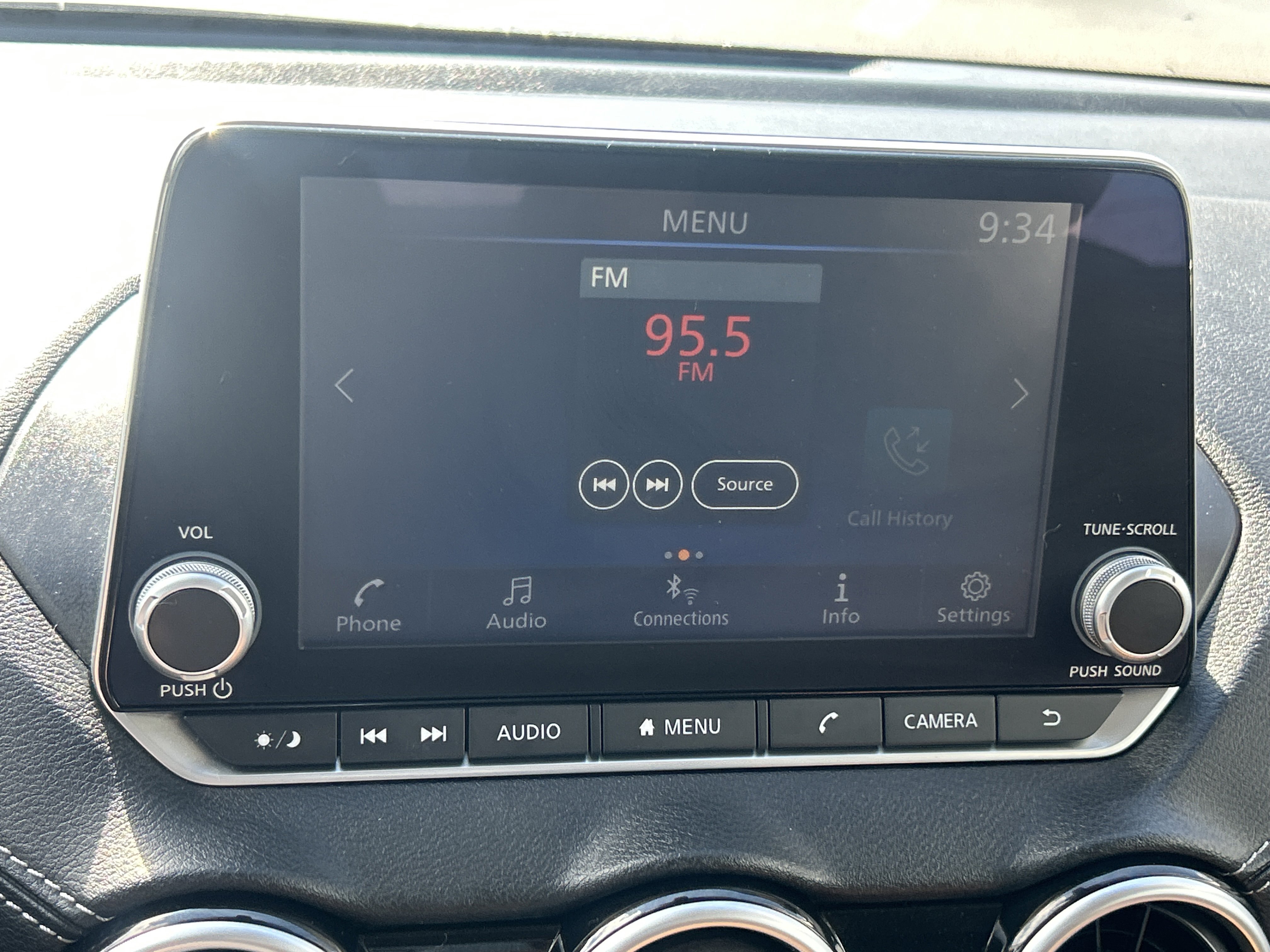 Used 2023 Nissan Sentra SV FWD image 25