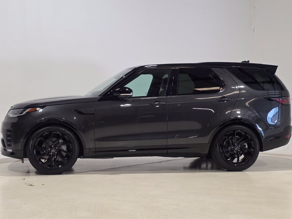 Certified 2025 Land Rover Discovery Dynamic SE AWD/4WD image 3