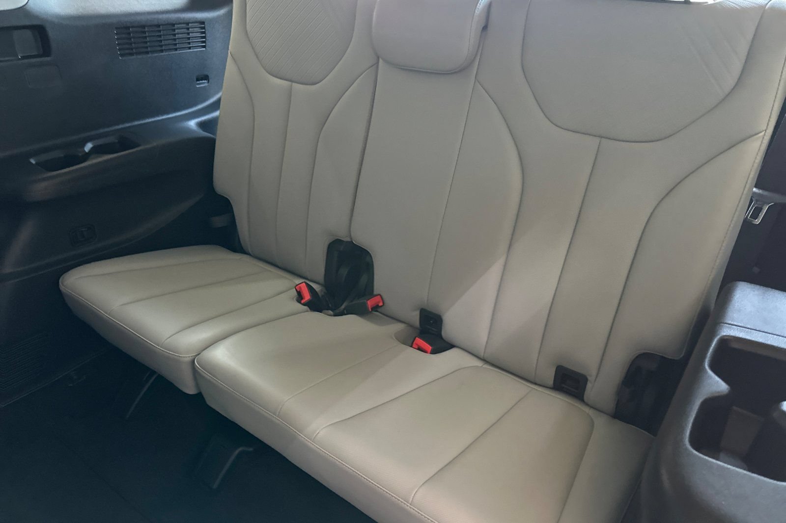 Used 2025 Hyundai Palisade SEL FWD image 16