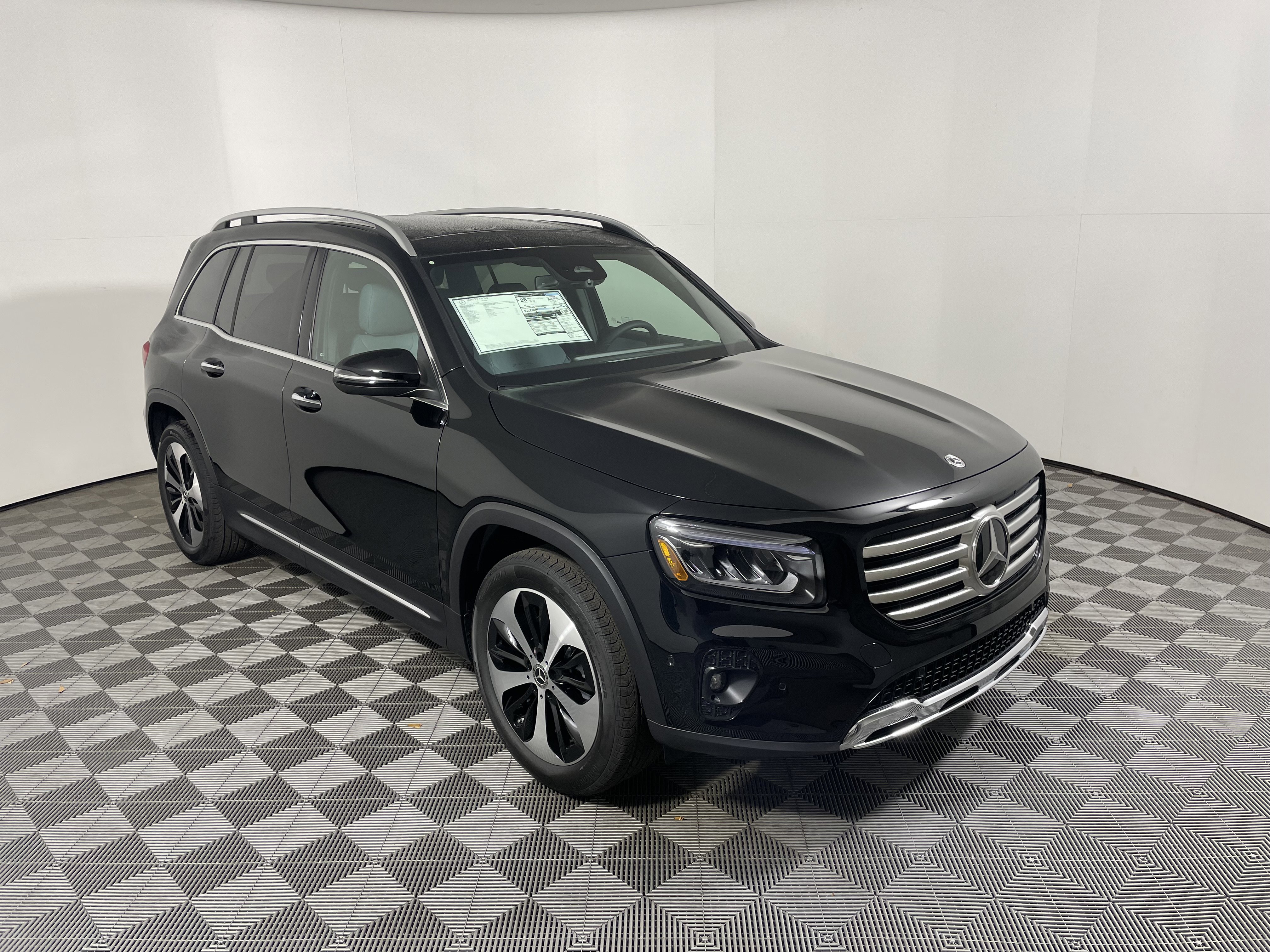 New 2026 Mercedes-Benz GLB 250 image 7