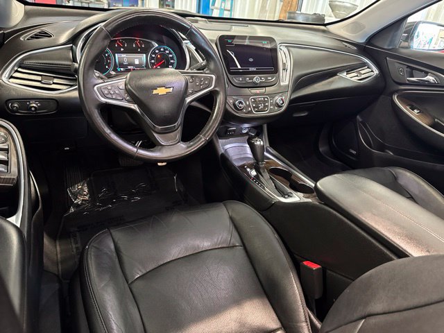 Used 2017 Chevrolet Malibu Premier w/ Premier Sun and Wheel Package FWD image 7