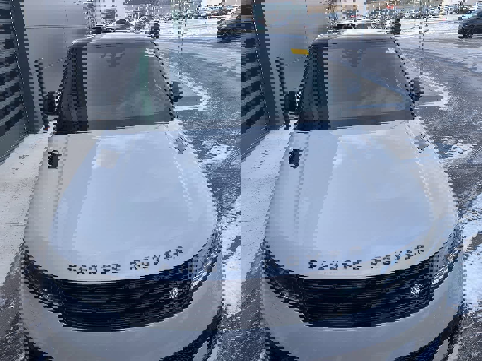 Used 2024 Land Rover Range Rover Sport SE image 8