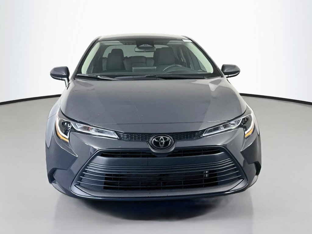 Used 2025 Toyota Corolla LE FWD image 2