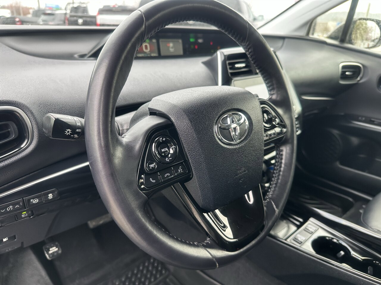 Used 2022 Toyota Prius AWD image 44