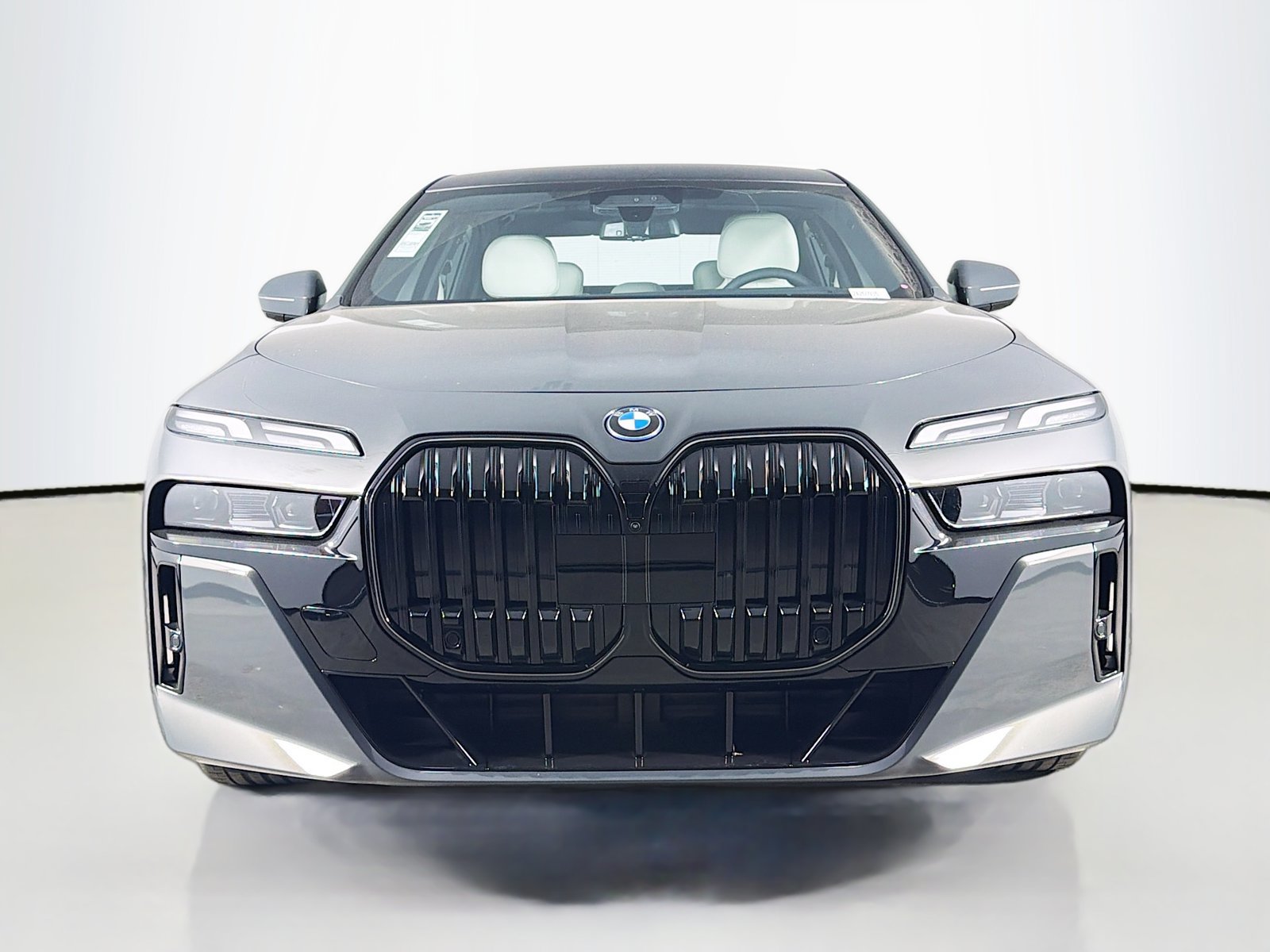 New 2026 BMW i7 xDrive60 AWD/4WD image 2