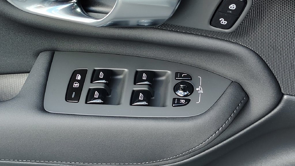 New 2026 Volvo XC90 B6 Plus AWD/4WD image 10