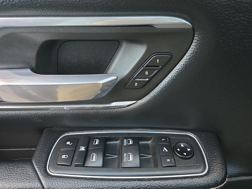 Used 2020 RAM 1500 Laramie AWD/4WD image 20