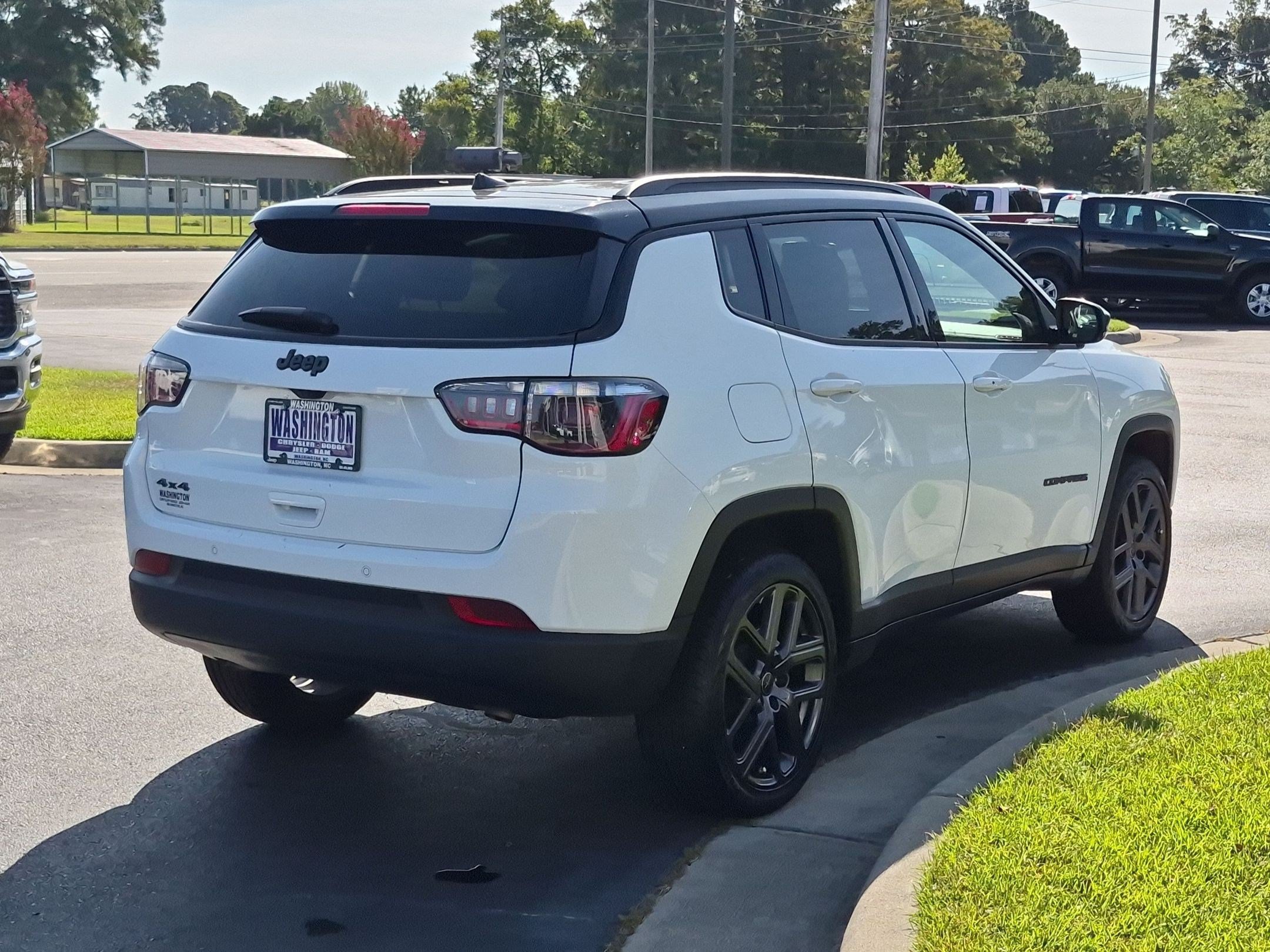 Used 2026 Jeep Compass Limited AWD/4WD image 5
