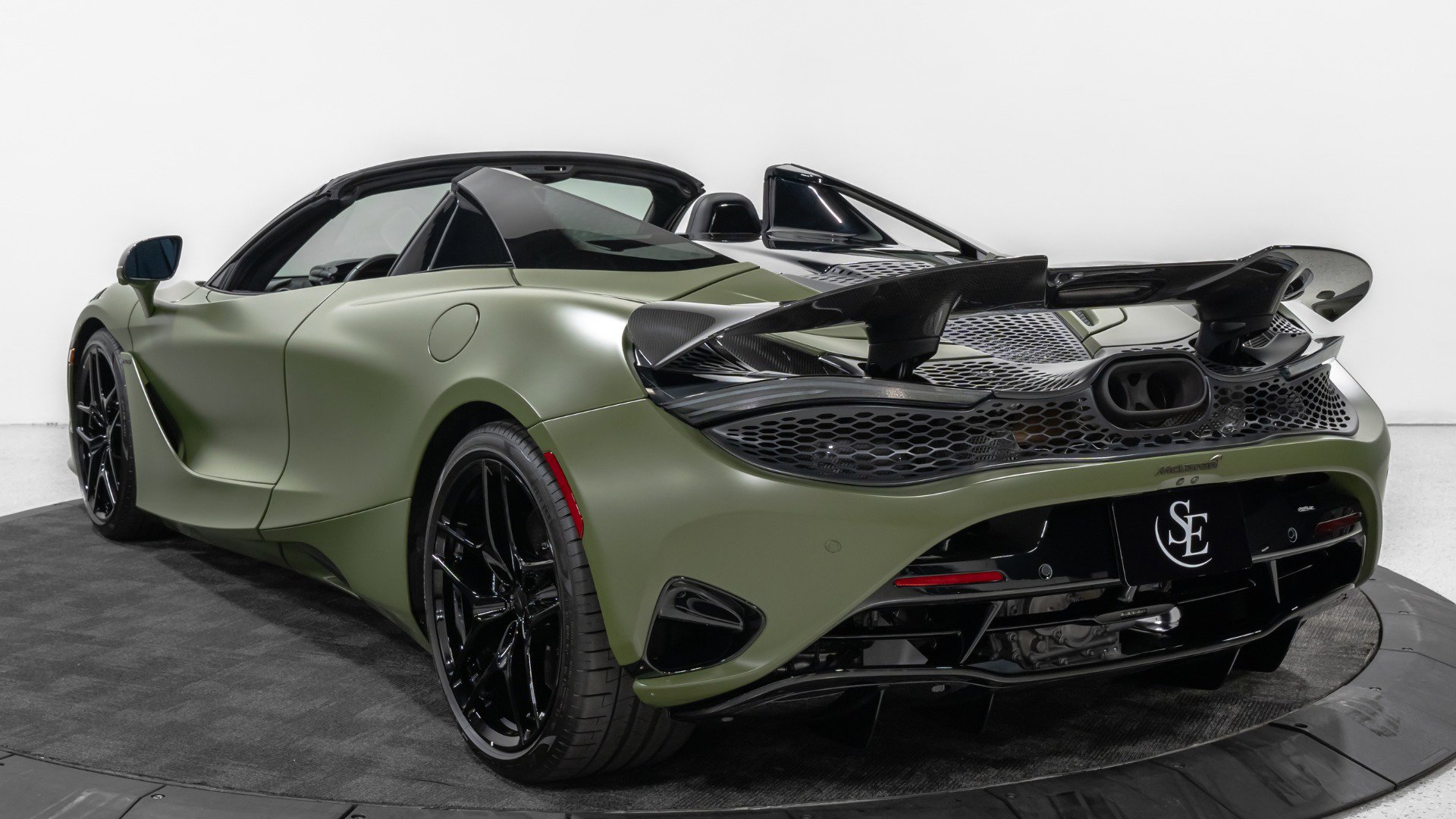 Used 2026 McLaren 750S image 8