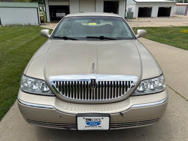 Used 2006 Lincoln Town Car Signature Limited RWD video 2