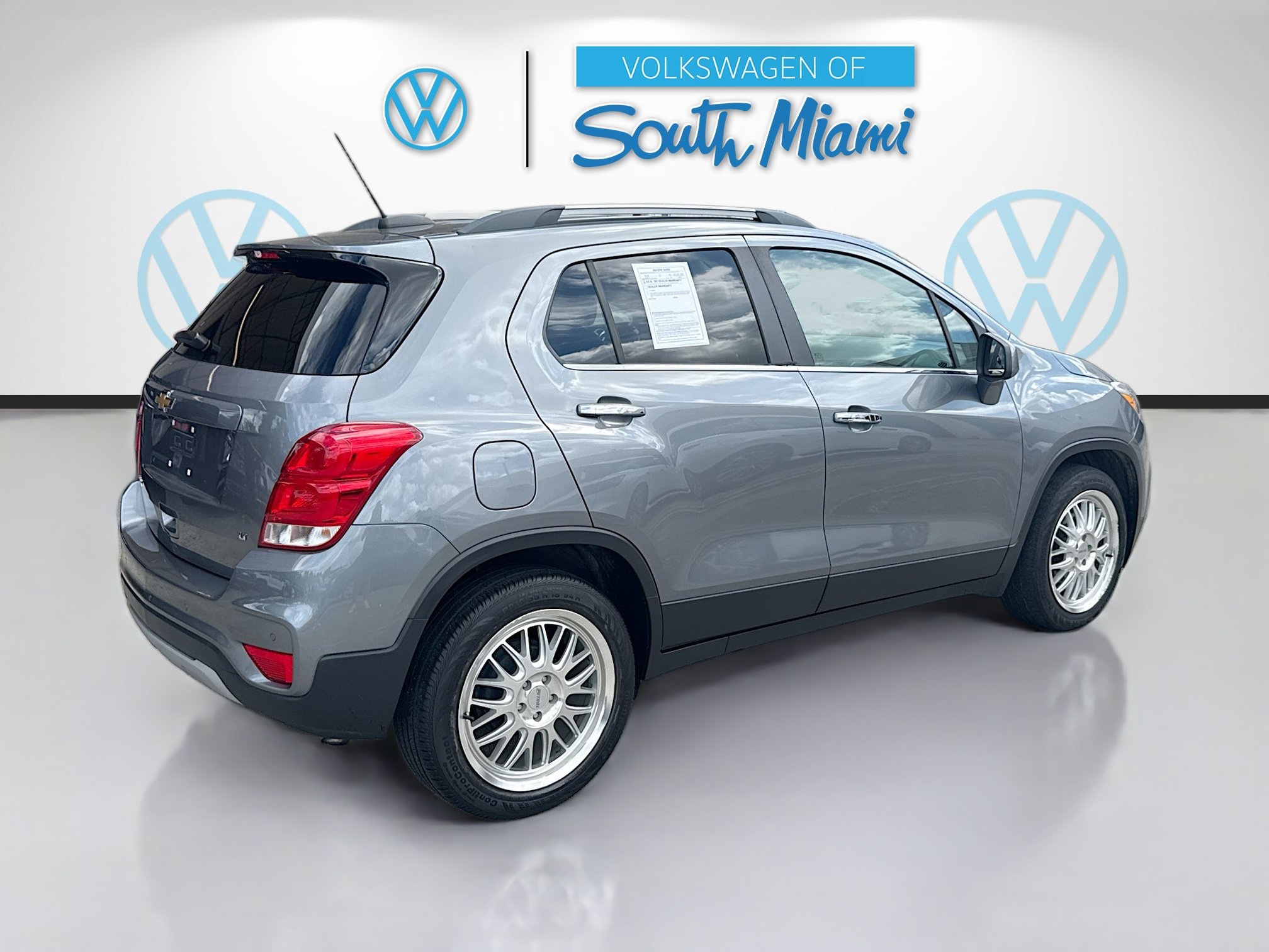 Used 2020 Chevrolet Trax LT w/ Driver Confidence Package FWD image 7
