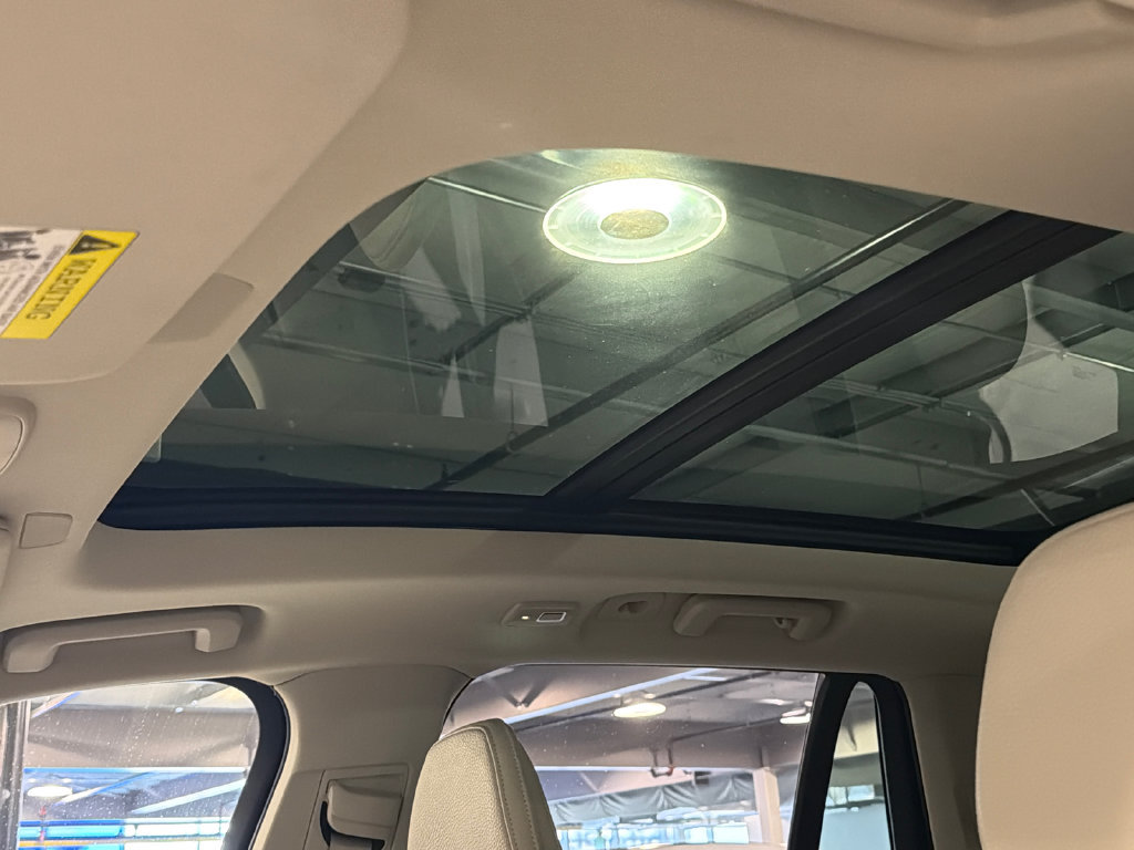 Certified 2025 Volvo XC90 T8 Plus w/ Protection Package Premier AWD/4WD image 20
