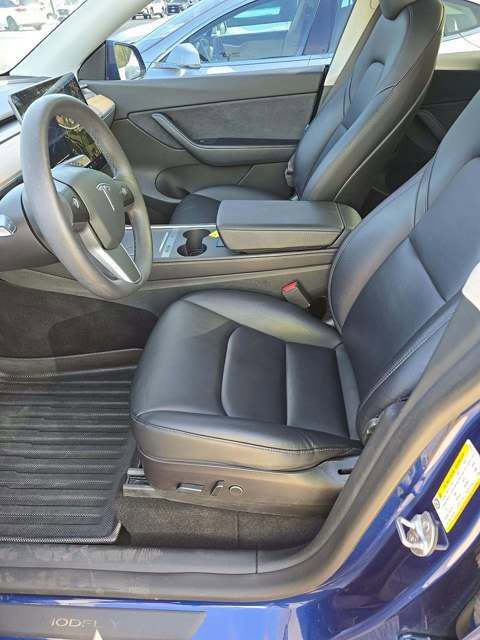 Used 2021 Tesla Model Y Long Range image 6