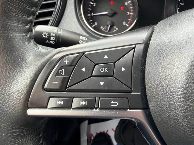 Used 2018 Nissan Rogue SV w/ Premium Package AWD/4WD image 20