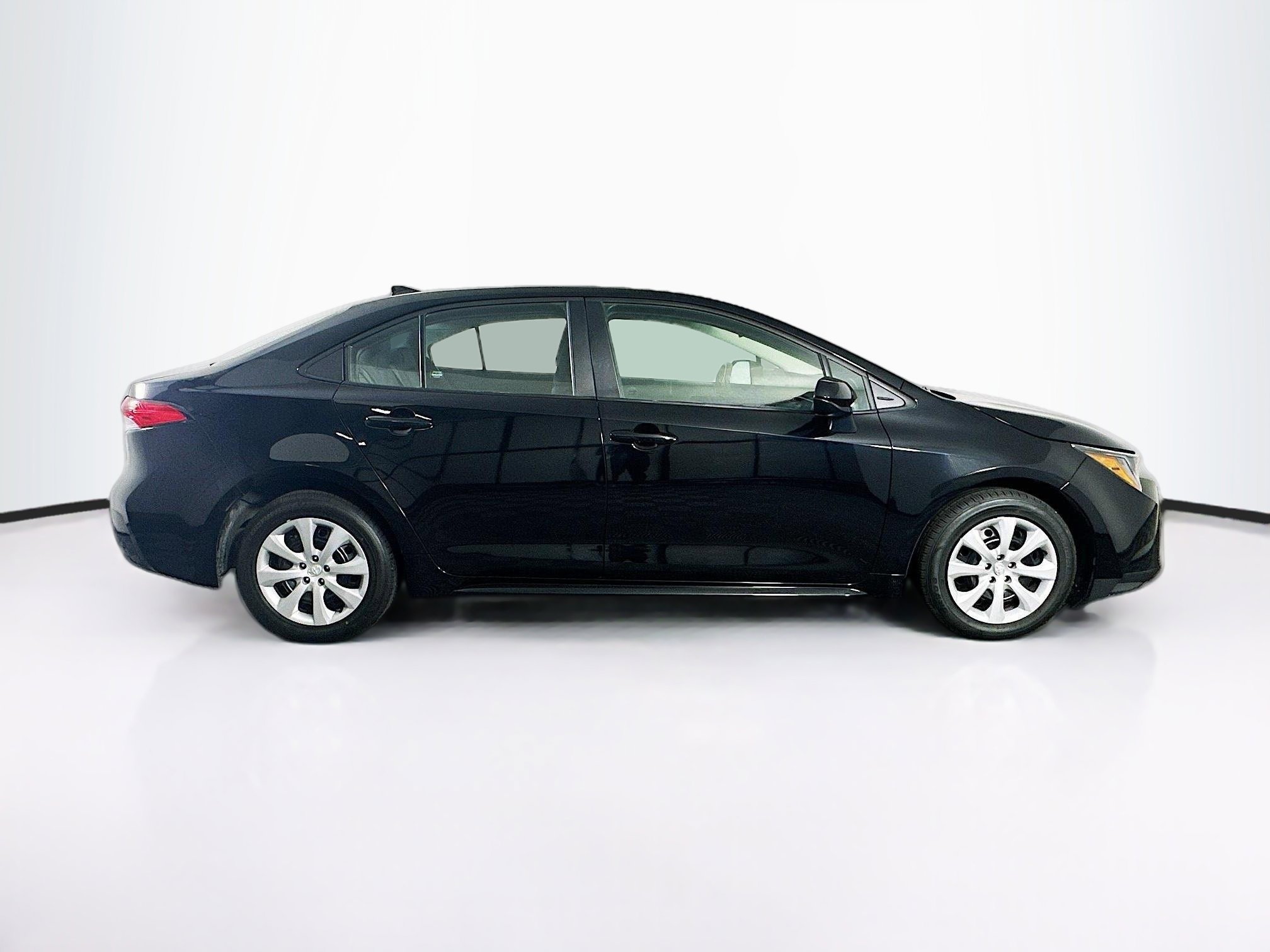 Used 2024 Toyota Corolla LE image 10