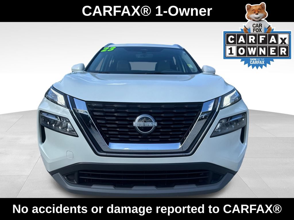 Used 2023 Nissan Rogue SV w/ SV Premium B Package FWD image 2